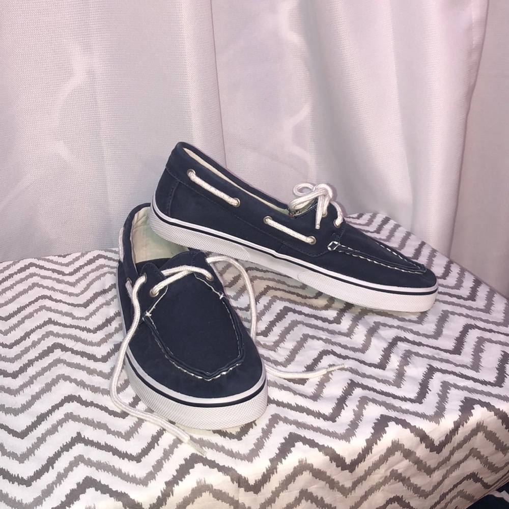 St. John’s Bay boat canvas shoe. NEW Sz 13